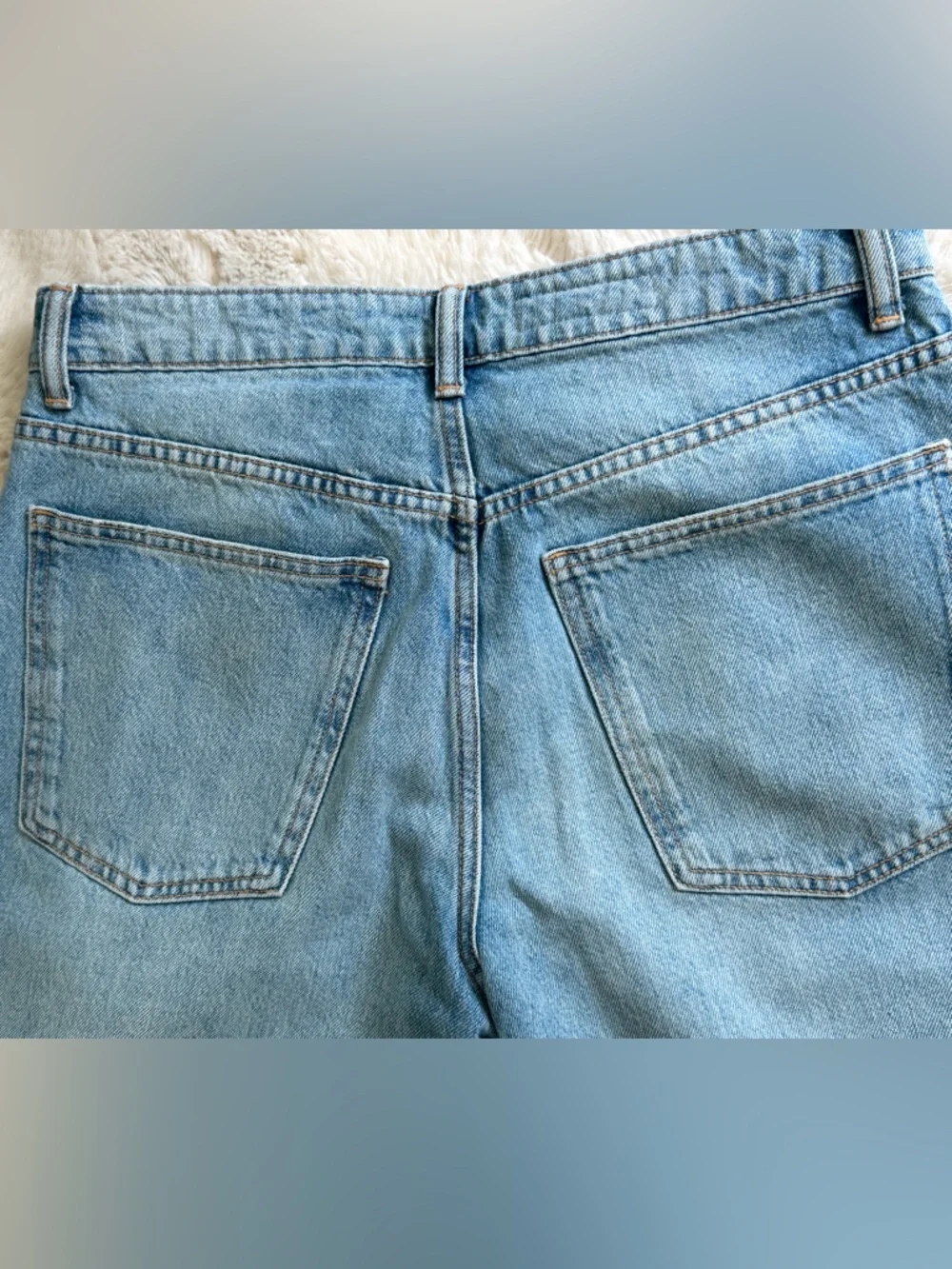 TRF MID WAIST BAGGY
BALLOON JEANS
29 (US 8) | LIGHT BLUE - Picture 5 of 7